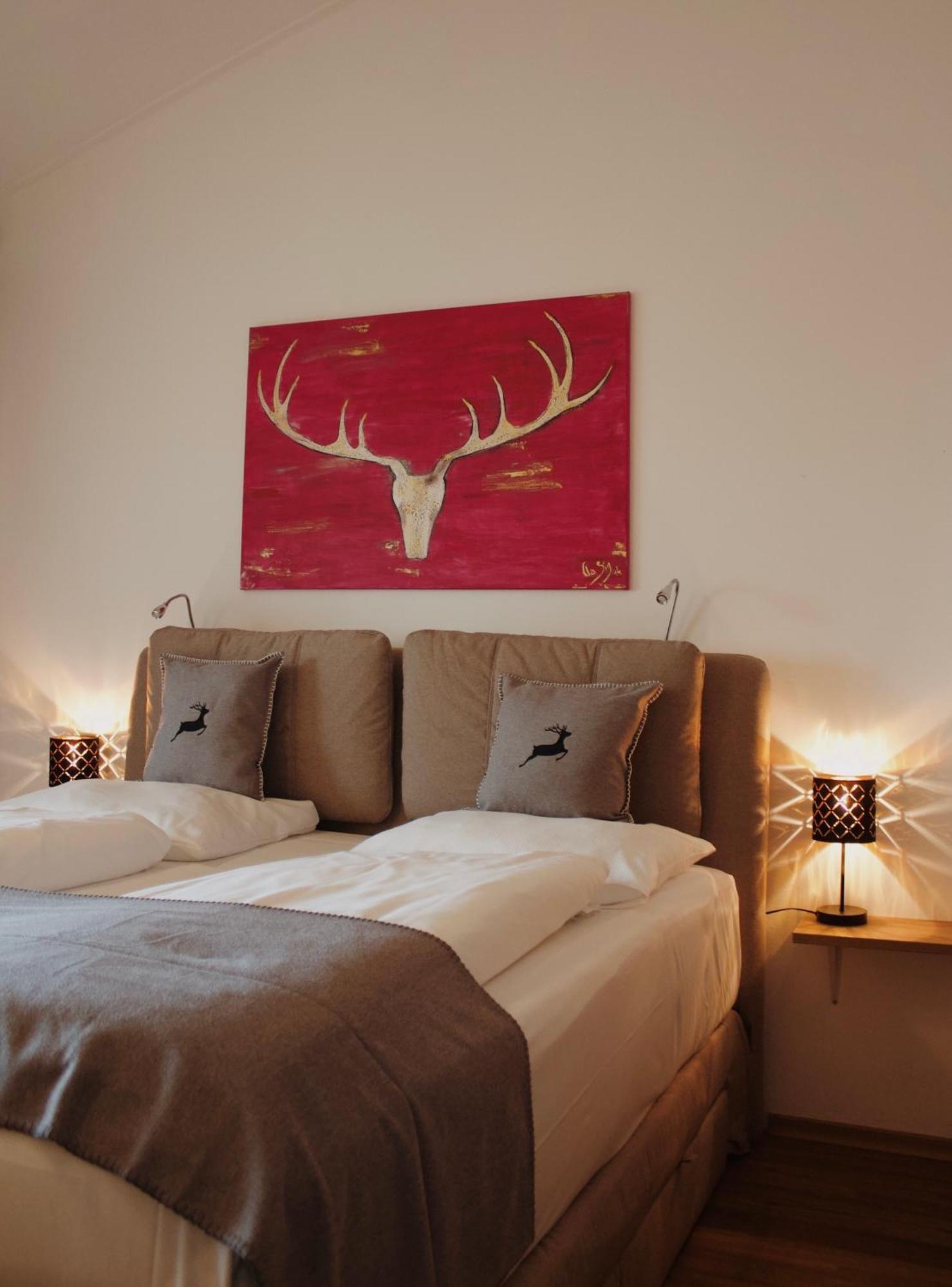 Hotel Garni - Chiemsee-Pension-Seebruck Зеон-Зебрук Екстер'єр фото